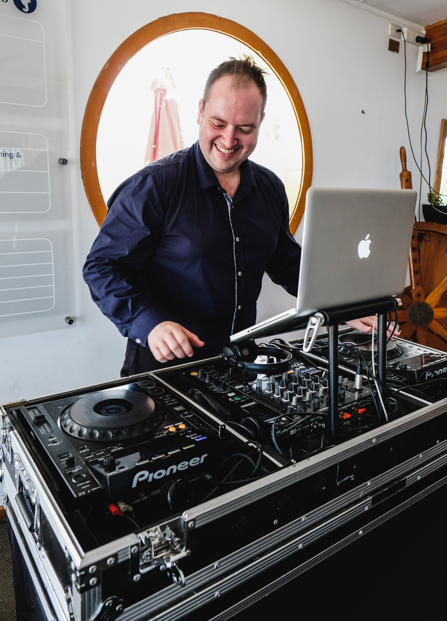 DJ Daniel Toop 2P 